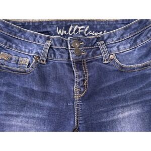 Wildflower Jeans Woman distressed Straight-Leg 5 pocket‎ Low-Rise size 5